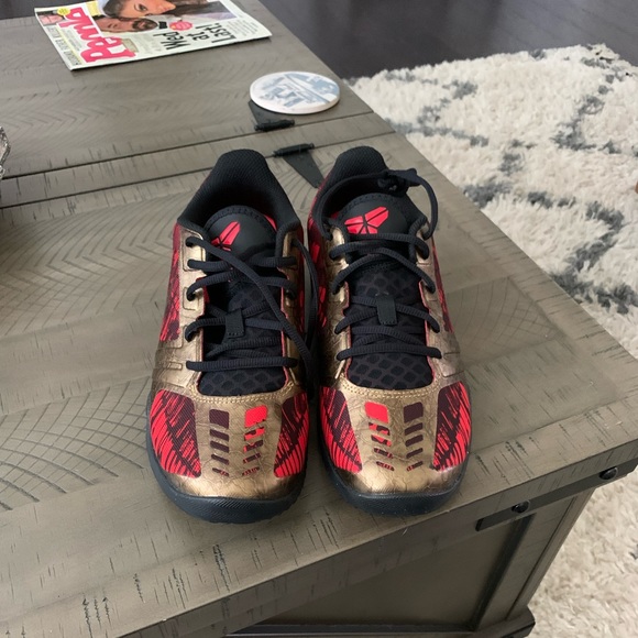 Nike KB Mentality sneakers.  Never worn. - Picture 2 of 3